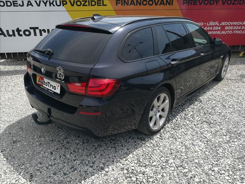 BMW Řada 5 3,0 d M paket - fotka 3 z 26