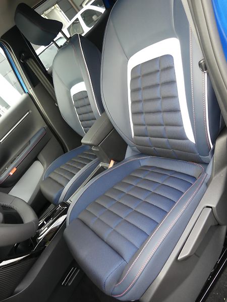 Citroën C3 Aircross (2026) COLLECTION Hybrid 145k Automat - fotka 9 z 23