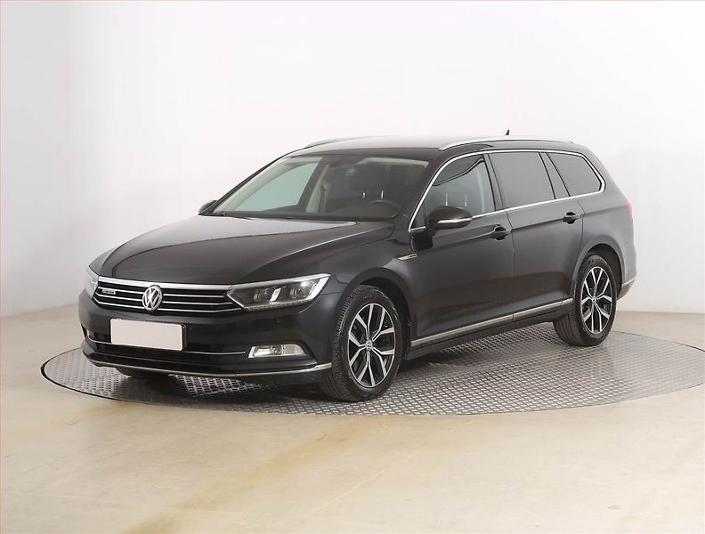 Volkswagen Passat (2016) Highline 2.0 TDI 4Motion, 4X4 - fotka 2 z 20