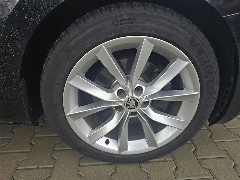 Škoda Superb III 2,0TDi 1KW DSG STYLE - fotka 46 z 51