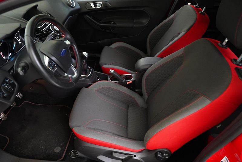 Ford Fiesta - fotka 10 z 27