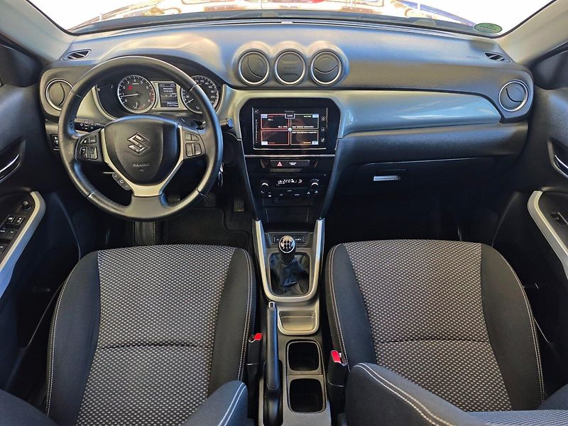 Suzuki Vitara (2016) 1.6 VVT Digiklima Kamera - fotka 7 z 40