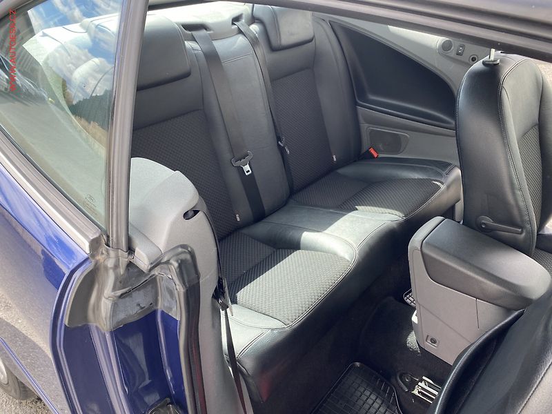 Ford Focus (2009) 2.0TDCi CC, AC, výhřev sed - fotka 10 z 18