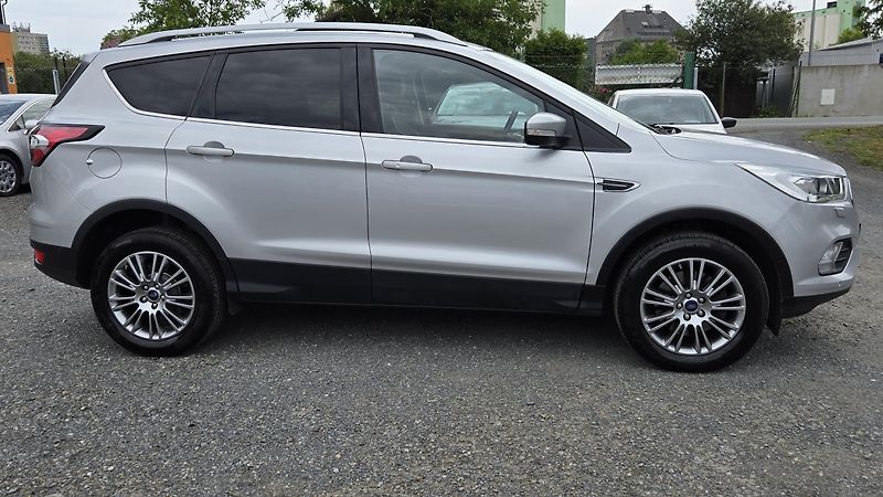 Ford Kuga 2.0TDCIi TITANIUM  110KW 1MAJ. - fotka 7 z 43