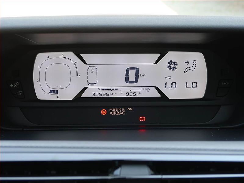 Citroën C4 Picasso (2015) 1.6 HDi, 7 míst, Navi - fotka 11 z 22