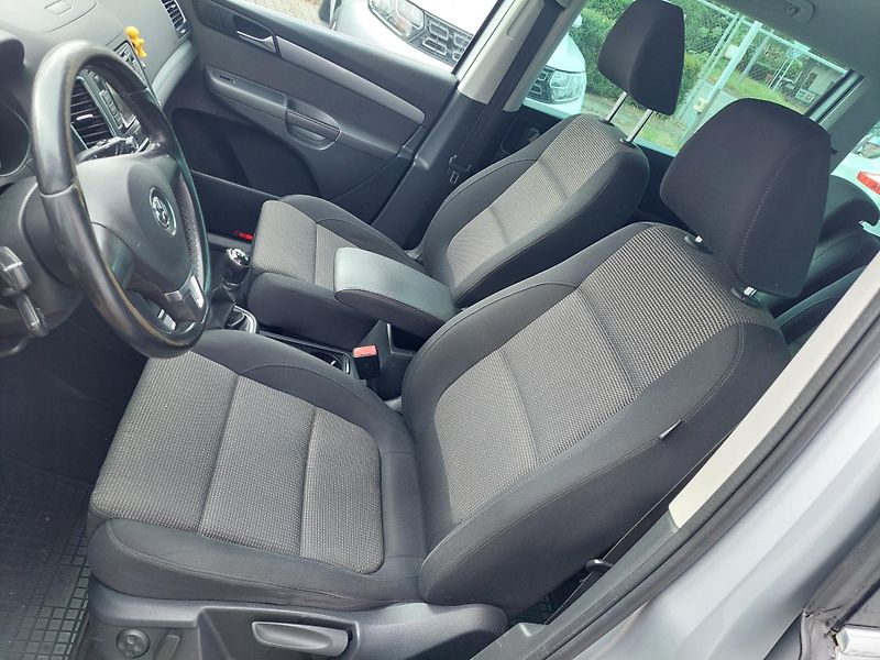 Volkswagen Sharan (2012) 2.0TDi 103kW 7míst - fotka 17 z 37