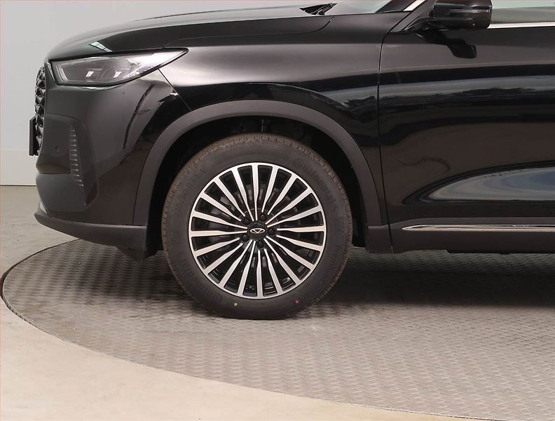 Chery Tiggo 8 (2026) 1.6 TGDI, UNIQUE, Ad. tempomat - fotka 15 z 18