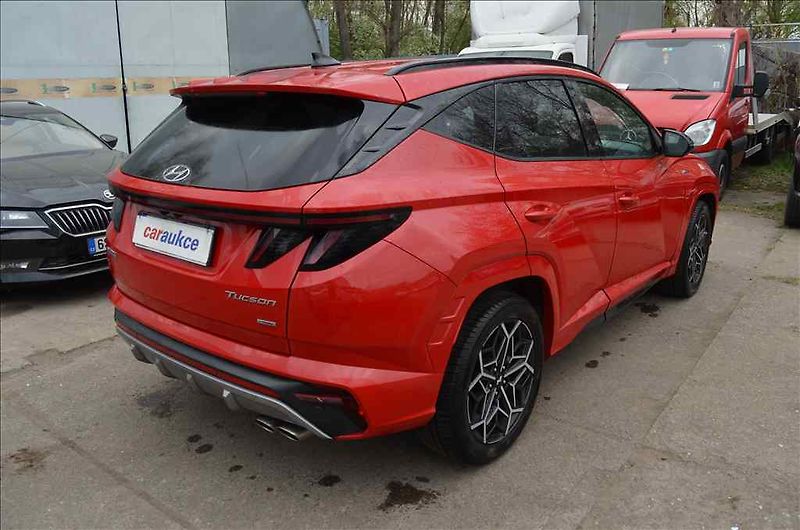 Hyundai Tucson (2023) 1,6 T-GDI HTRAC - fotka 4 z 19