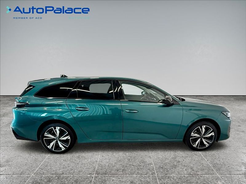 Peugeot 308 1,2 i ALLURE 1.MAJITEL - fotka 7 z 18