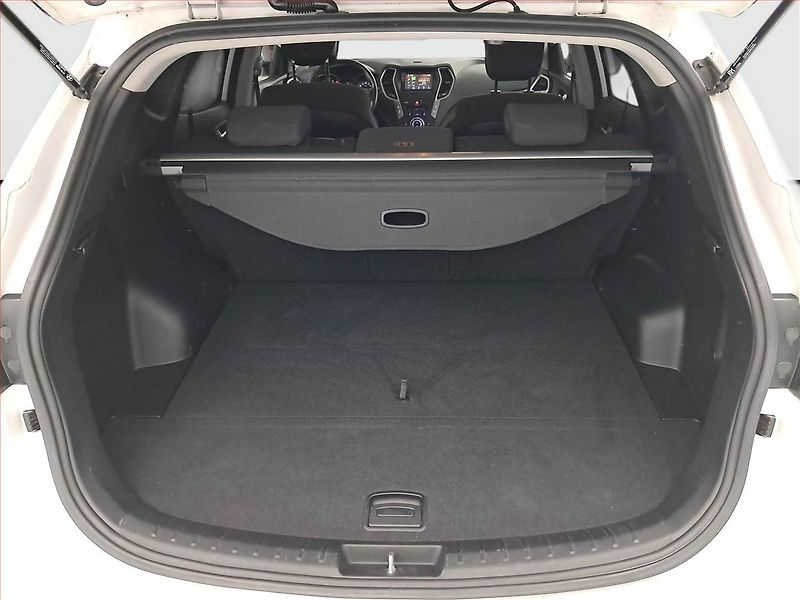 Hyundai Santa Fe (2017) 2.4 GDI, 4X4, Tempomat - fotka 14 z 18