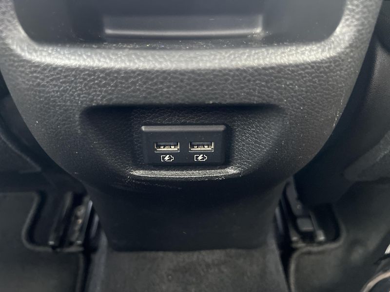 Nissan Qashqai 1.3DIG-T KAMERA PŮVOD ČR - fotka 22 z 40