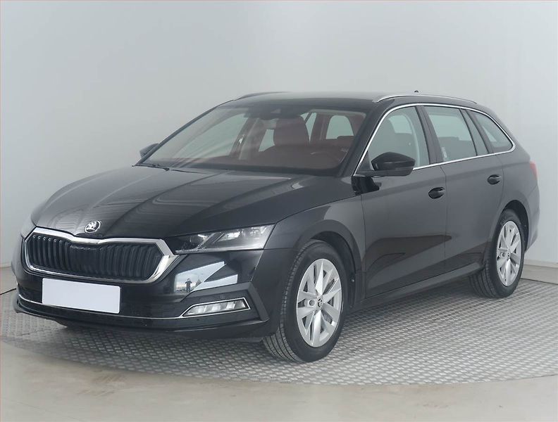 Škoda Octavia (2023) 2.0 TDI - fotka 2 z 21
