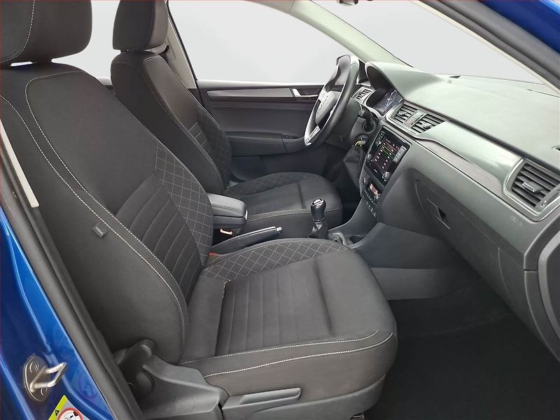 Škoda Rapid (2018) 1.0 TSI, Park. senzory - fotka 9 z 17
