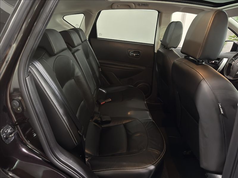 Nissan Qashqai 2,0   dCi PANO XENON KŮŽE NAVI - fotka 23 z 45
