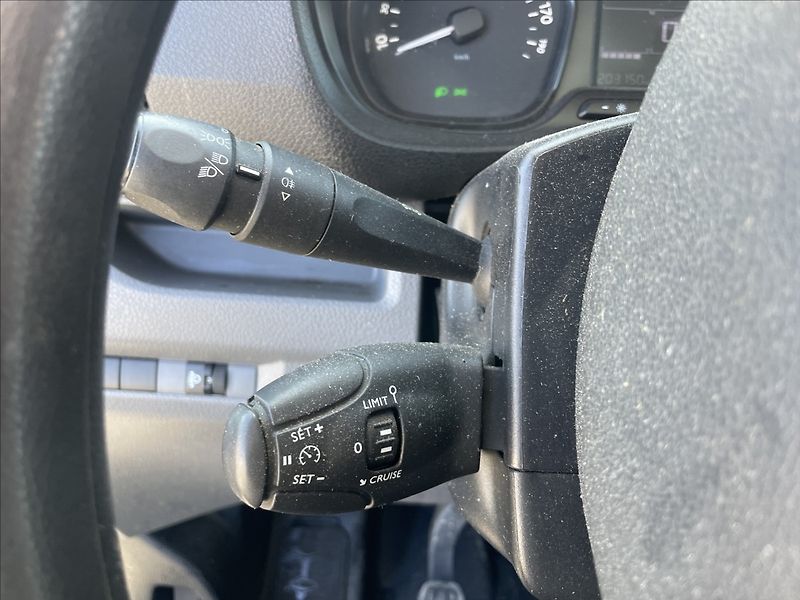 Citroën SpaceTourer 2,0 HDi 110kw 9míst CZauto DPH - fotka 16 z 33