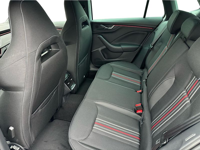 Škoda Kamiq Monte Carlo 1,0 TSI 85 kW 7-st - fotka 12 z 24