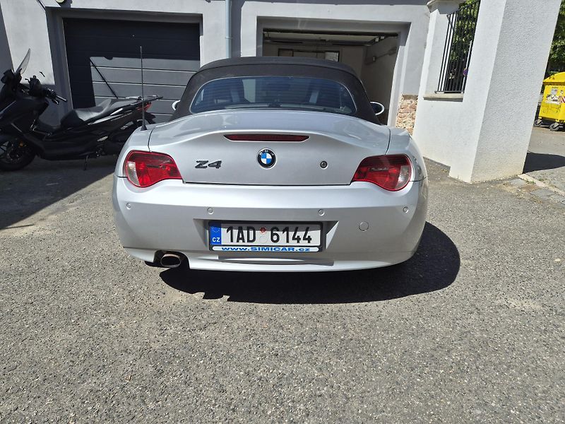 BMW Z4 (2006) - fotka 3 z 5