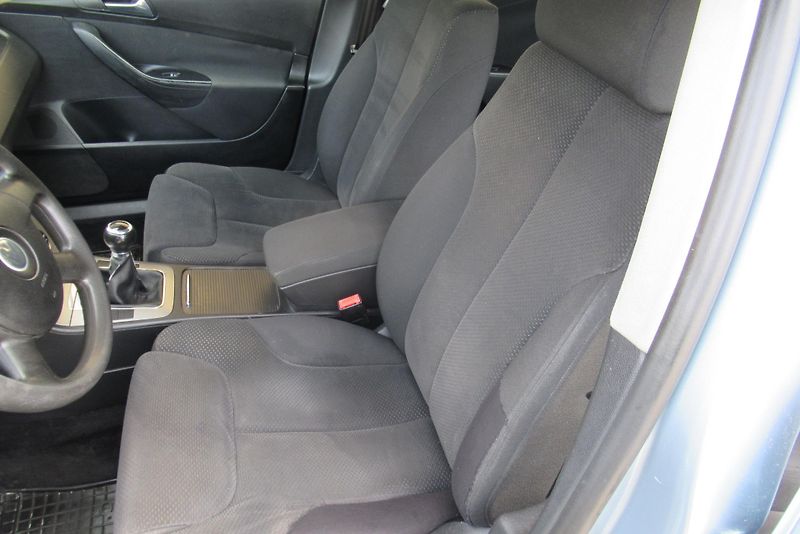 Volkswagen Passat 1.9 TDi AUT. KLIMA  - fotka 14 z 19