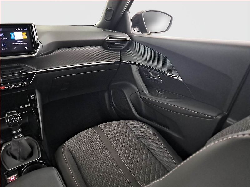 Peugeot 2008 (2025) 1.2 PureTech - fotka 8 z 20