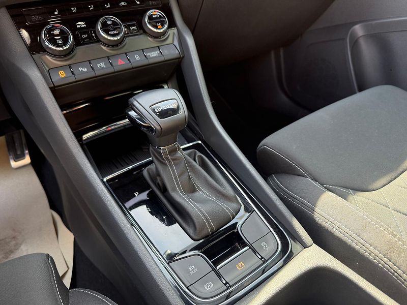 Škoda Karoq Sportline 2.0TDI 110kw DSG - fotka 19 z 26