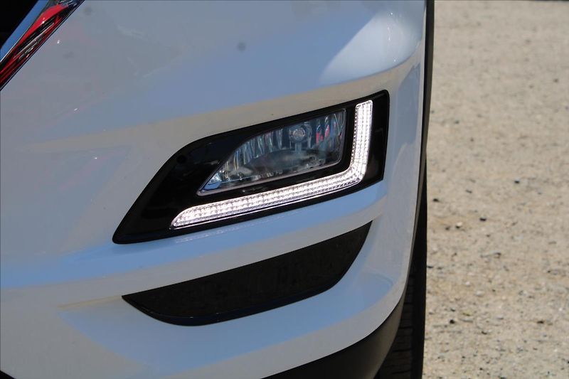 Hyundai Tucson 1,6 CRDi  ČR,1MAJ,AT,ADVENTURE - fotka 31 z 36