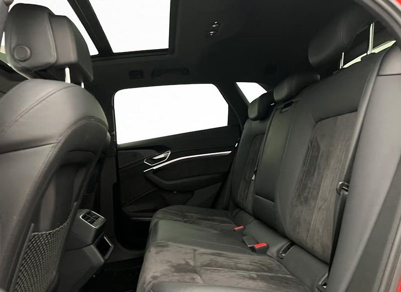 Audi e-tron 55 Quattro 360kam Tažné Pano - fotka 20 z 31