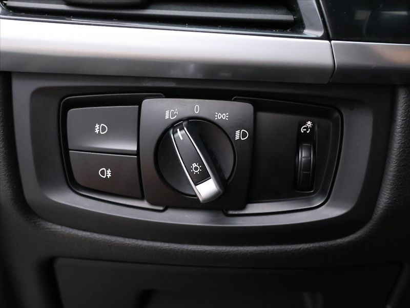 BMW X5 3.0 M50d 280kW xDrive - fotka 18 z 45