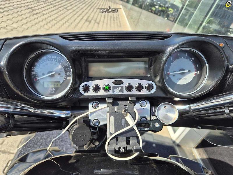 Honda GL 1500 CD (1999) GL 1500 CF Valkyrie - fotka 20 z 22