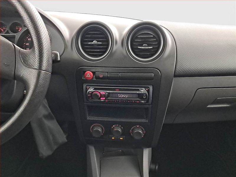 Seat Ibiza (2007) 1.4 16V, nová STK - fotka 12 z 13
