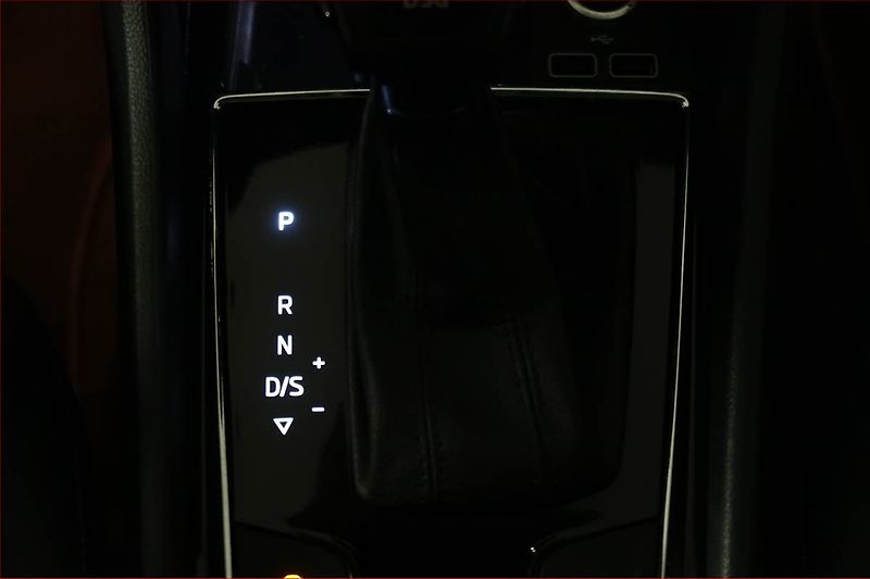 Škoda Kodiaq (2018) 1.5 TSI, Automat, 7 míst, Kůže - fotka 13 z 21