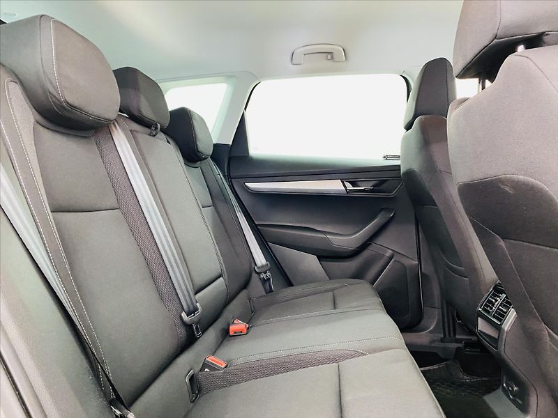Škoda Karoq 1,5 TSI 110kW DSG Selection - fotka 7 z 26
