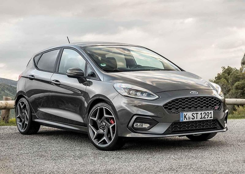 Škoda Scala uspěla jako kompaktní rodinné auto roku 2019.