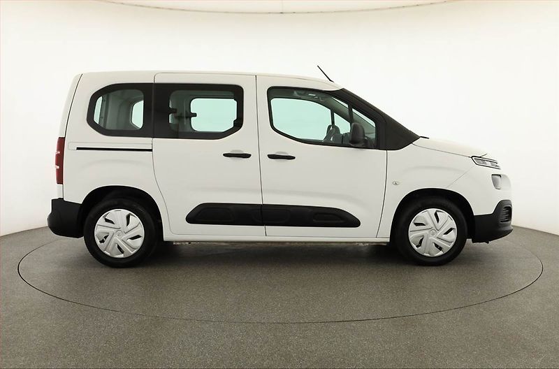 Citroën Berlingo (2019) Live 1.2 PureTech, 5Míst, ČR - fotka 6 z 16