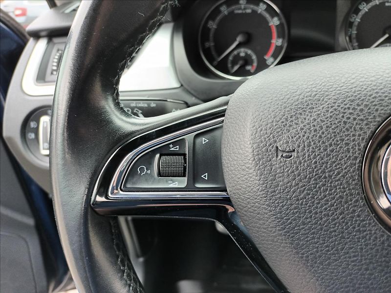 Škoda Rapid 1,0 TSI,81KW,DIGIKLIMA,TEMPOMA - fotka 27 z 36