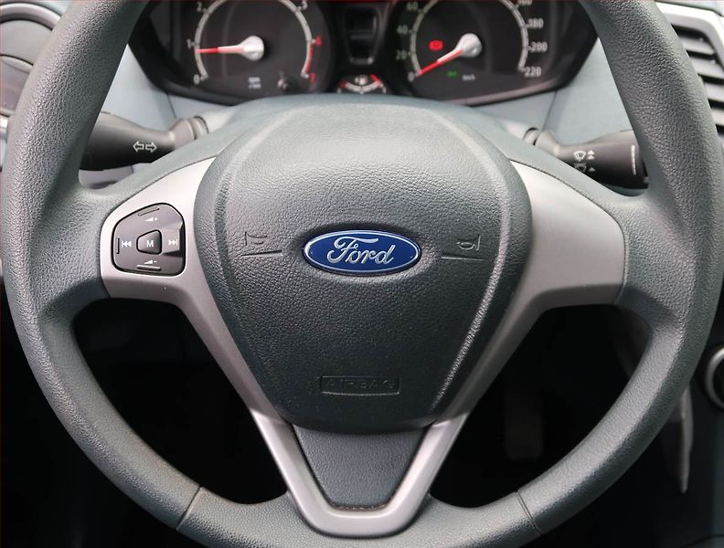 Ford Fiesta (2010) 1.25, Park. senzory - fotka 17 z 17