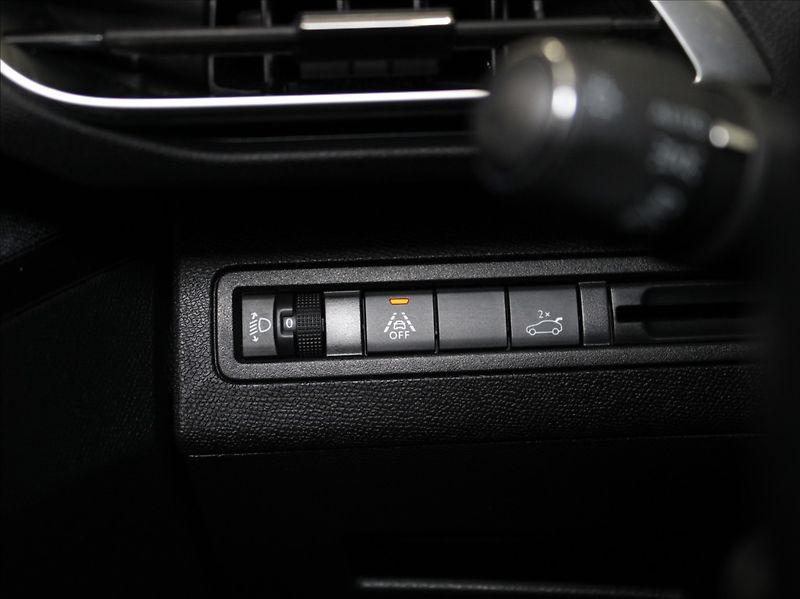 Peugeot 5008 1,5 HDi 96lW Allure 7-m 1.maj. - fotka 20 z 28