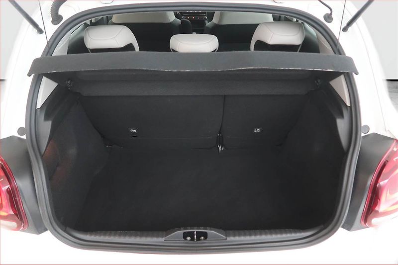 Citroën C3 (2024) Shine 1.2 PureTech, Serv.kniha - fotka 13 z 17