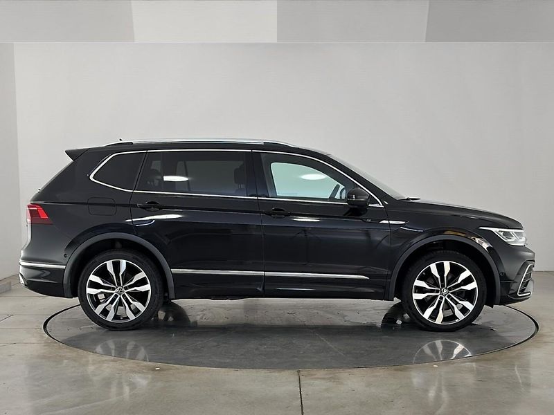 Volkswagen Tiguan R-Line 4MOT DSG - fotka 16 z 31