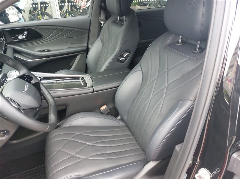 Omoda 9 PHEV (2025) SHS PREMIUM - fotka 7 z 15