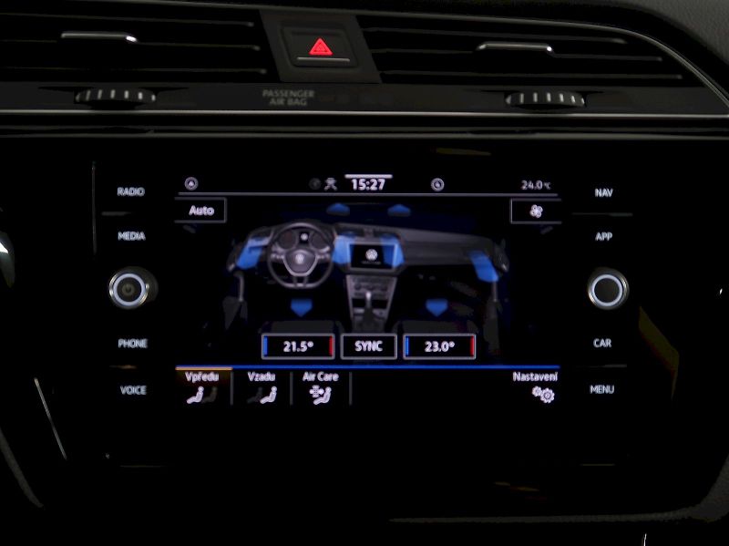 Volkswagen Touran (2023) HIGHLINE 2.0TDI 110KW DSG - fotka 25 z 37