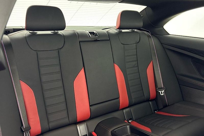 BMW Řada 2 M240i xDrive Coupe - fotka 9 z 22