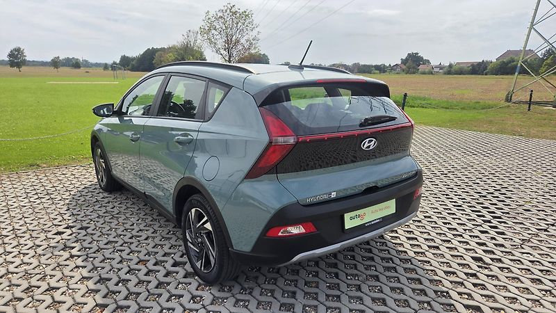 Hyundai Bayon (2023)  1.2i 62 kW ComfortClub CZ DPH - fotka 8 z 28