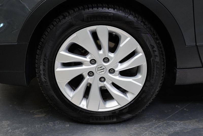 Suzuki SX4 S-Cross - fotka 10 z 25