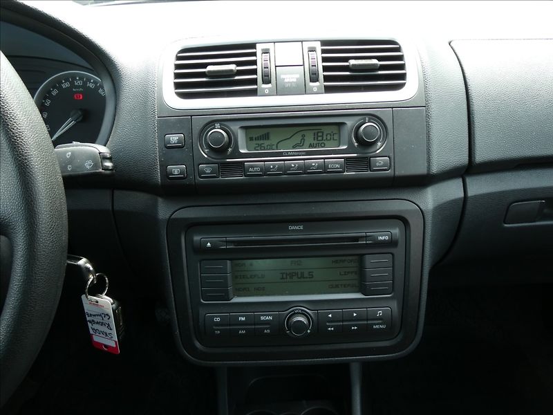 Škoda Roomster 1,4 16V 63kW Style,závěs,auto - fotka 23 z 38