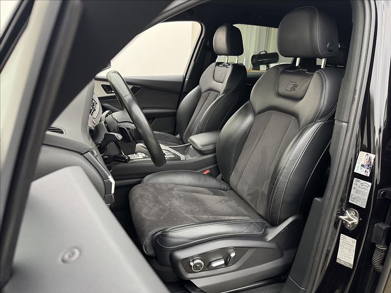 Audi SQ7 4,0 V8 MATRIX BOSE DPH 360° CZ - fotka 37 z 52