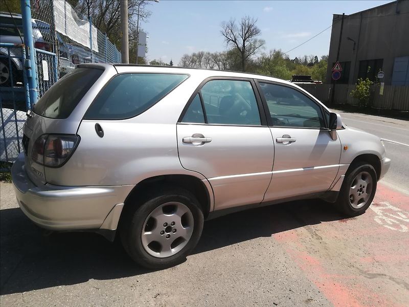 Lexus RX 300 3,0 EXECUTIVE - fotka 13 z 19