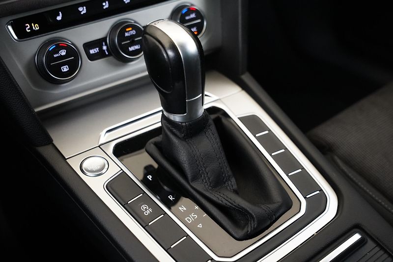 Volkswagen Passat - fotka 24 z 29