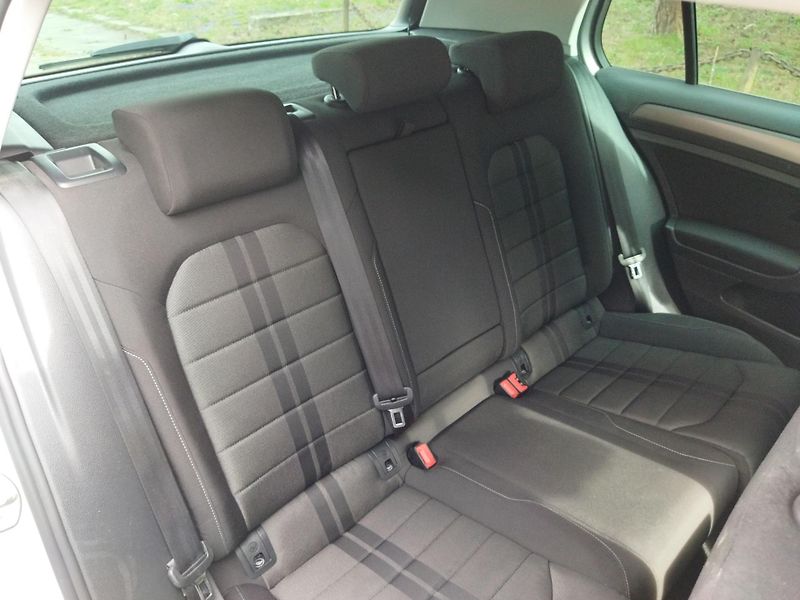Volkswagen Golf (2017) 1.2 tsi/63kW, klima, výhřev,  - fotka 25 z 38