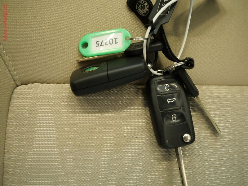 Škoda Octavia (2012) 1.6TDi, 2.maj,ČR, DSG, STK4 - fotka 26 z 26