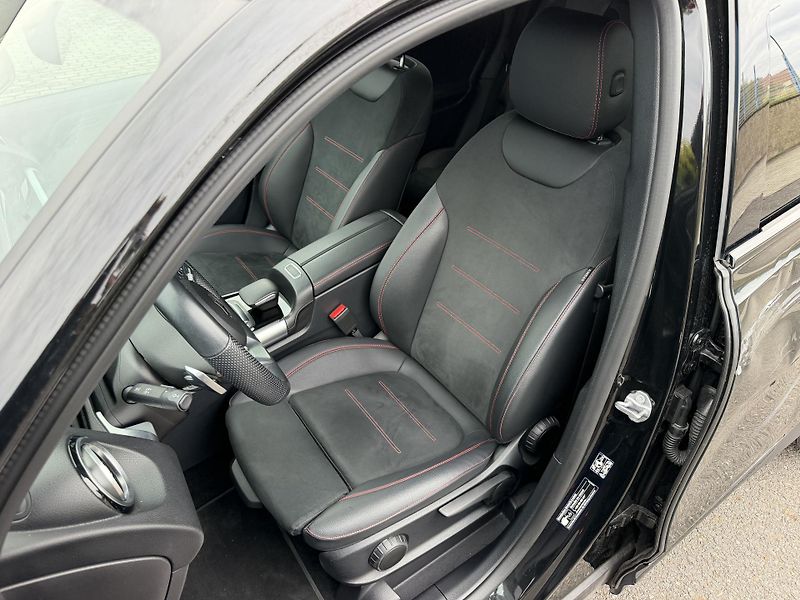 Mercedes-Benz GLB 200D AMG LINE automat závěs  - fotka 14 z 23